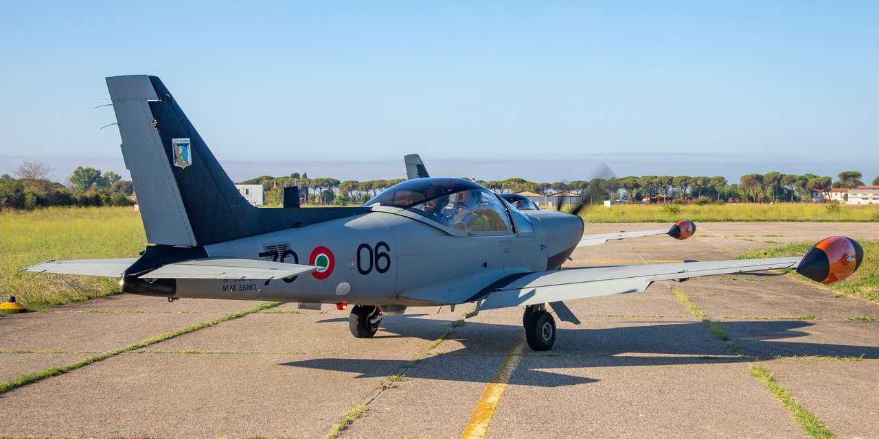 italyada dusen askeri egitim ucaginda 2 asker hayatini kaybetti PmxXjKGQ