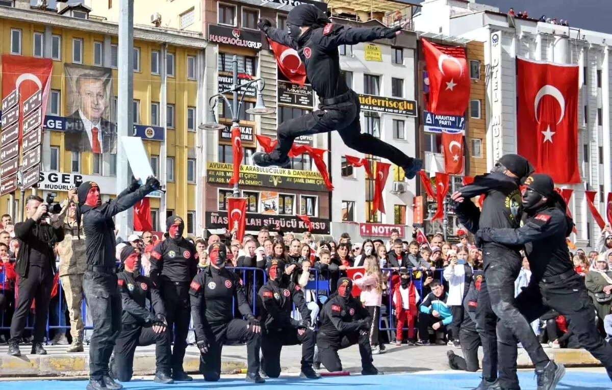 kastamonuda cumhuriyet bayrami coskuyla kutlandi 6gbwZK5S.jpg