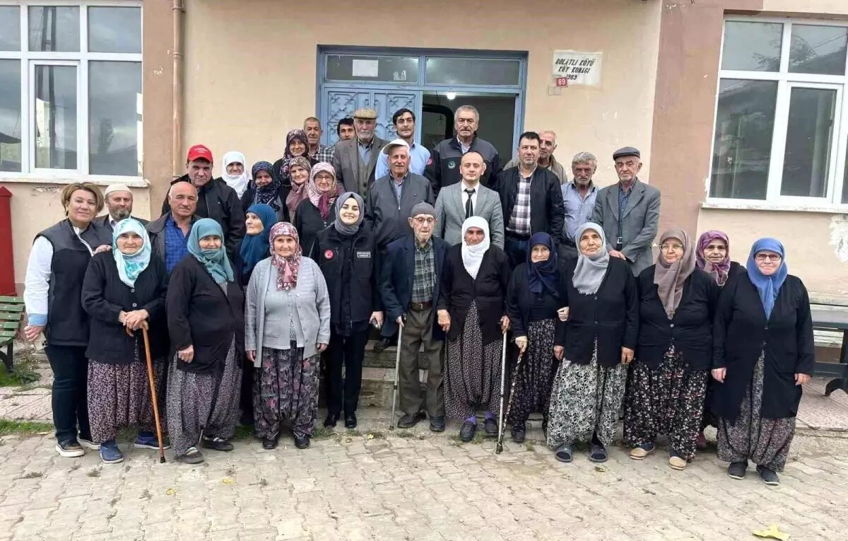 kaymakam kilic bolatli koyunde vatandaslarla bir araya geldi eVMcMxDn.jpg