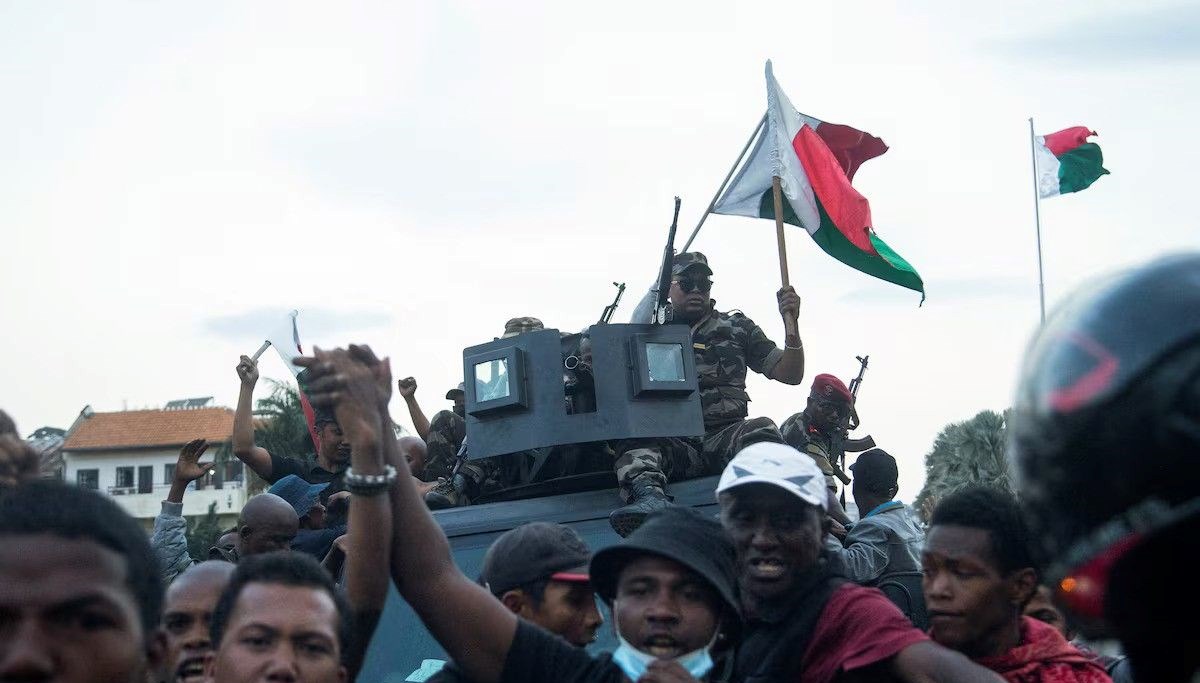 madagaskarda ordu bolundu cumhurbaskanina karsi darbe girisimi iddiasi gbsSDnvH.jpg