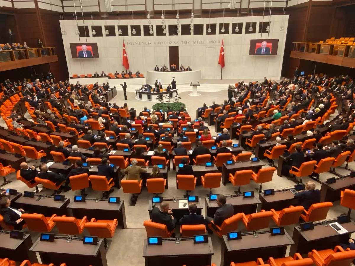 tbmmde ak parti ve chp arasinda mandacilik tartismasi iX7yn3x4.jpg