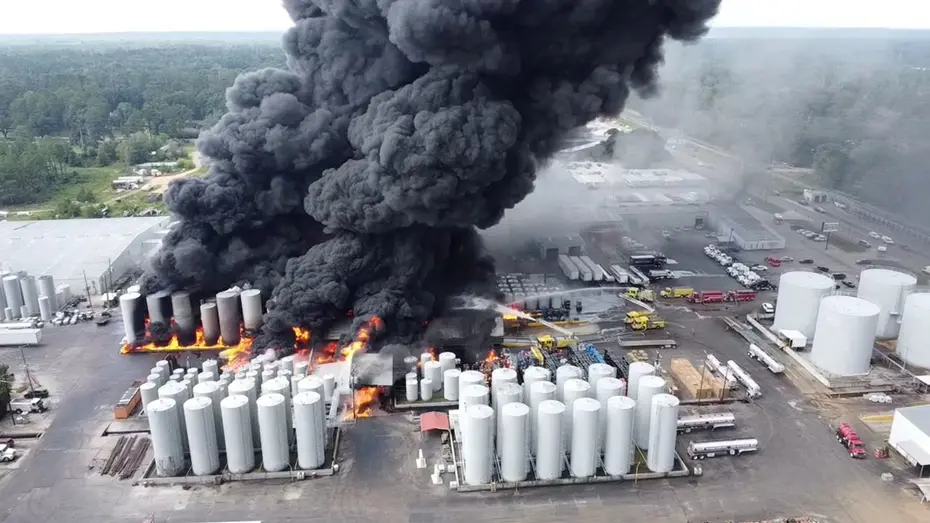 abdde 48 bin ton amonyak depolayan tesiste sizinti bolge tahliye edildi 57xIbmCB.png